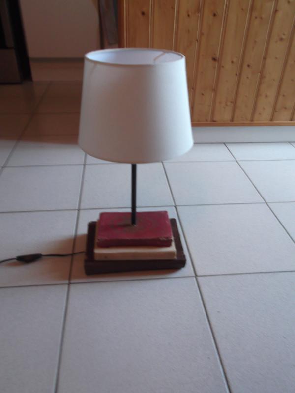 Lampe livres